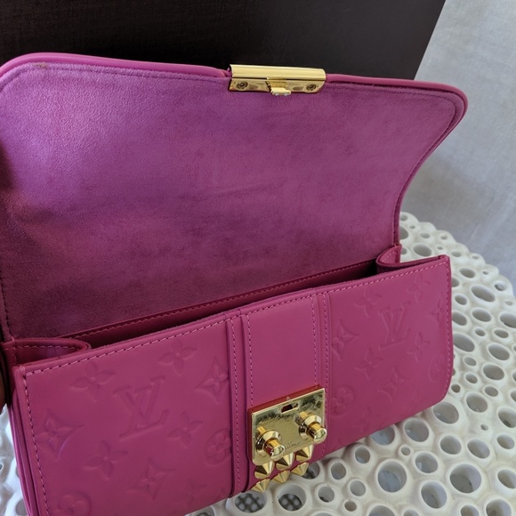 Pink studded Louis Vuitton clutch - small - Picture 8 of 8